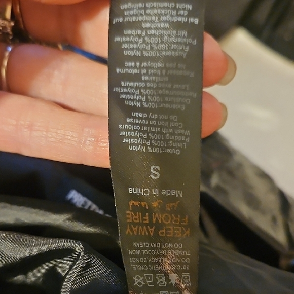 PrettyLittleThing Black High Shine Belted Maxi Coat - Gloss Finish - Picture 10 of 10